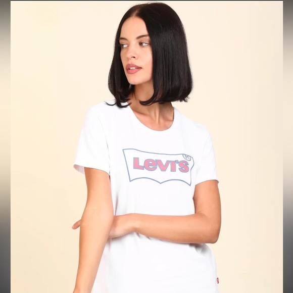 Levi’s White Blue and Pink Logo T Shirt Size Medium - Picture 1 of 6